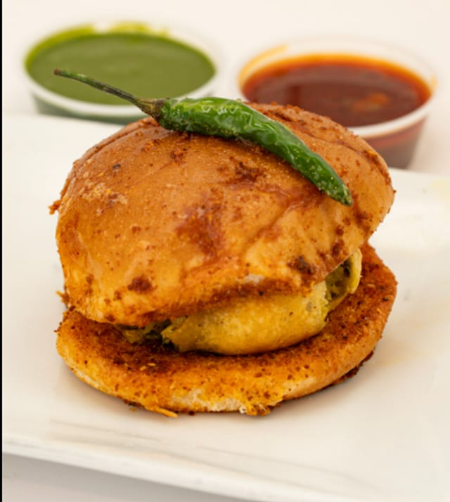 Vadapav.